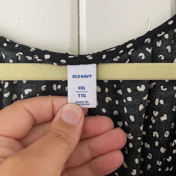 Light weight polka dot dress - Picture 3 of 5